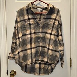 Old Navy Gray and Cream Flannel